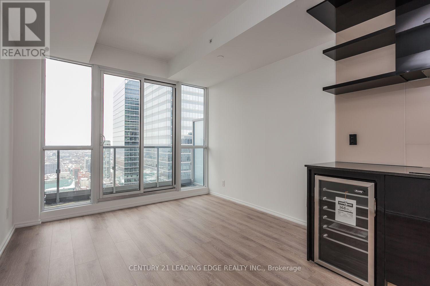 4404 - 70 Temperance Street, Toronto, Ontario  M5H 0B1 - Photo 2 - C13667378