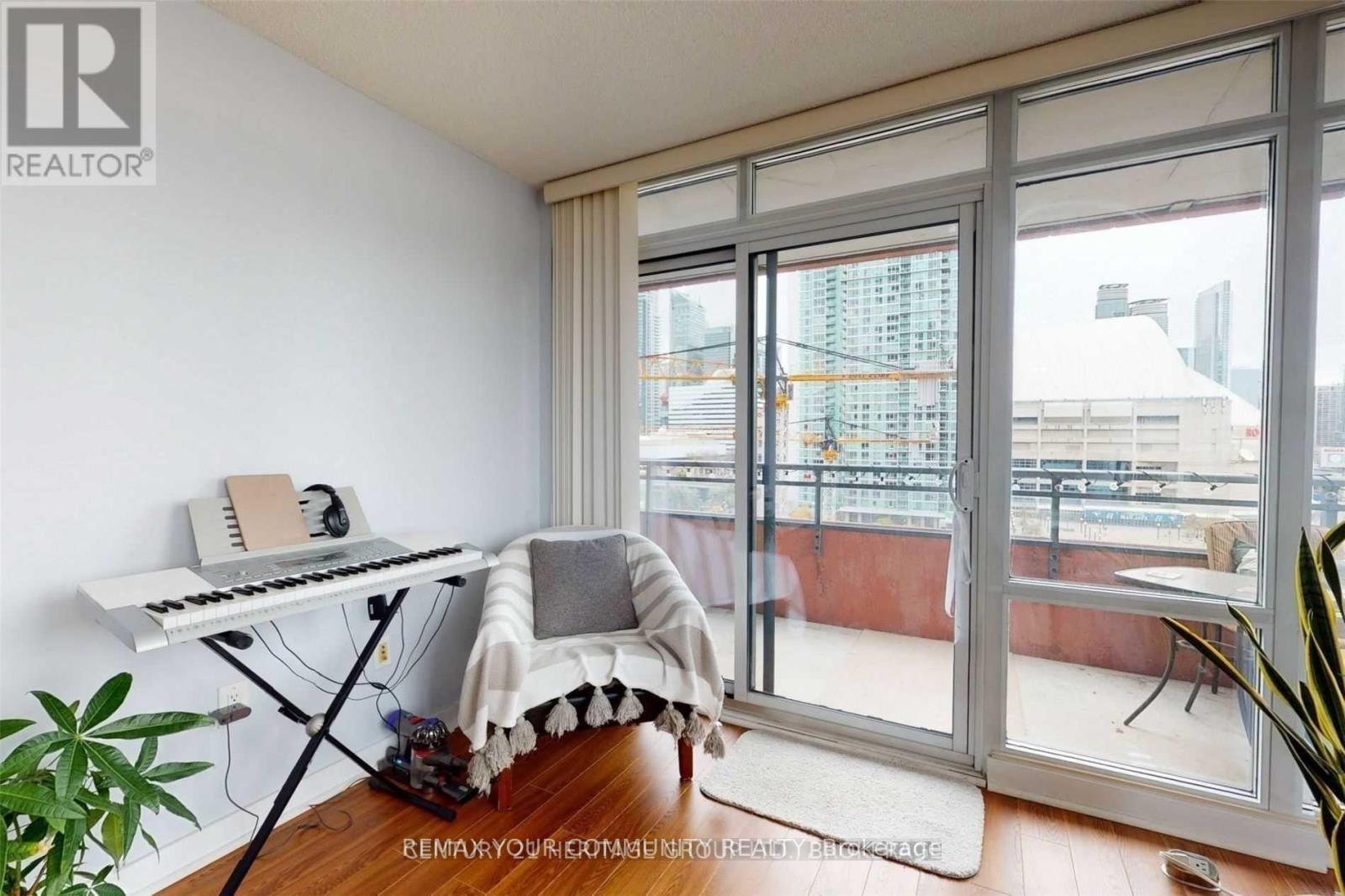 919 - 4k Spadina Avenue, Toronto, Ontario  M5V 3Y9 - Photo 10 - C13667494