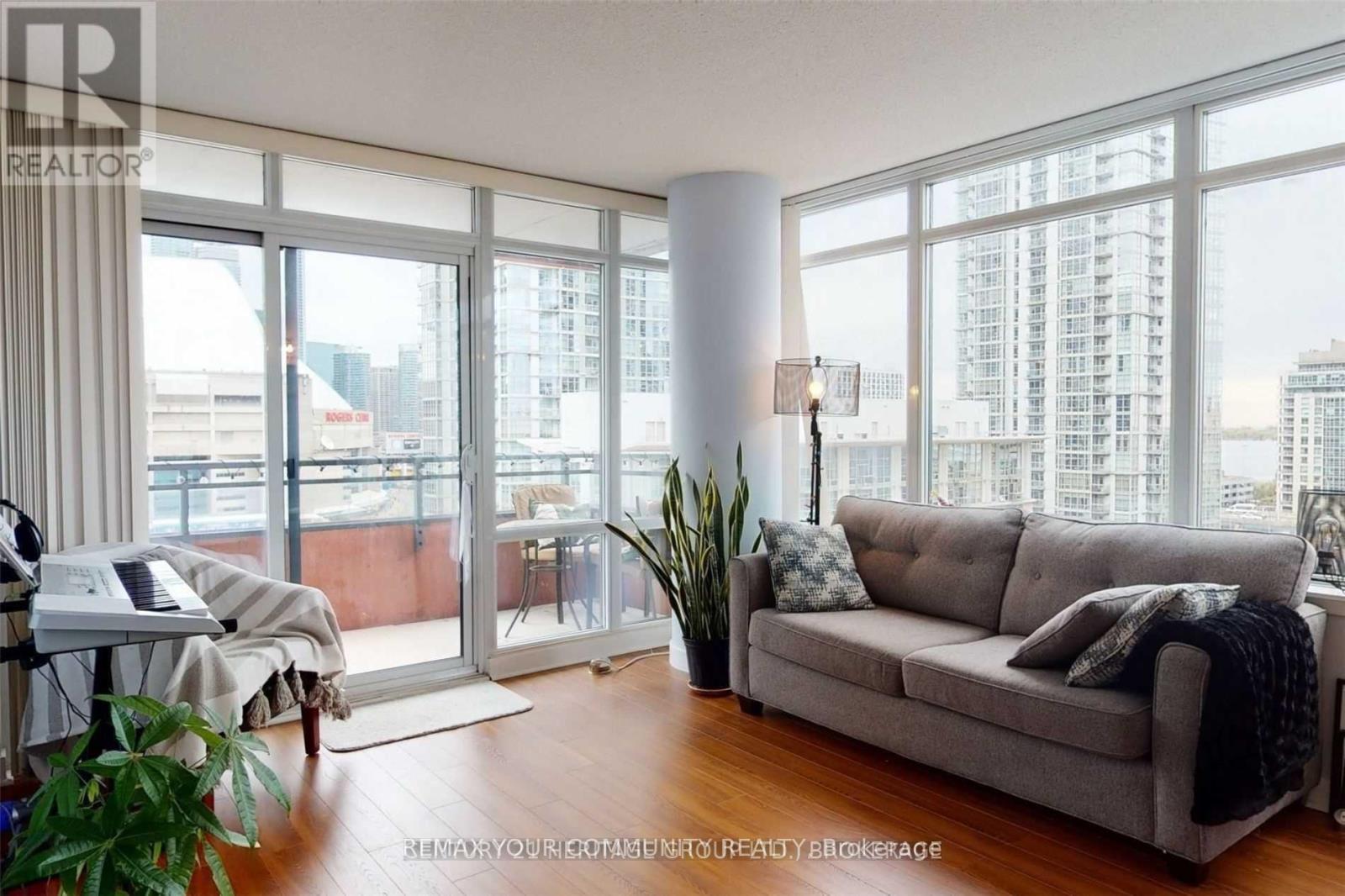 919 - 4k Spadina Avenue, Toronto, Ontario  M5V 3Y9 - Photo 7 - C13667494
