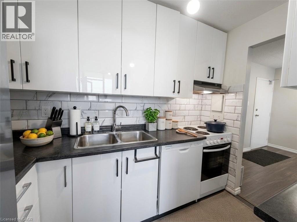 15 Nicklaus Drive Unit# 910, Hamilton, Ontario  L8K 5J5 - Photo 11 - 40855285