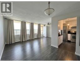 15 NICKLAUS Drive Unit# 910, Hamilton, Ontario