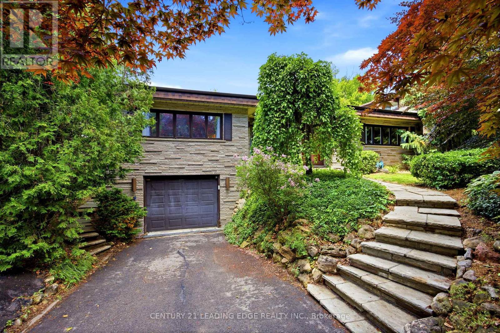 128 MARICA AVENUE, Oshawa, Ontario