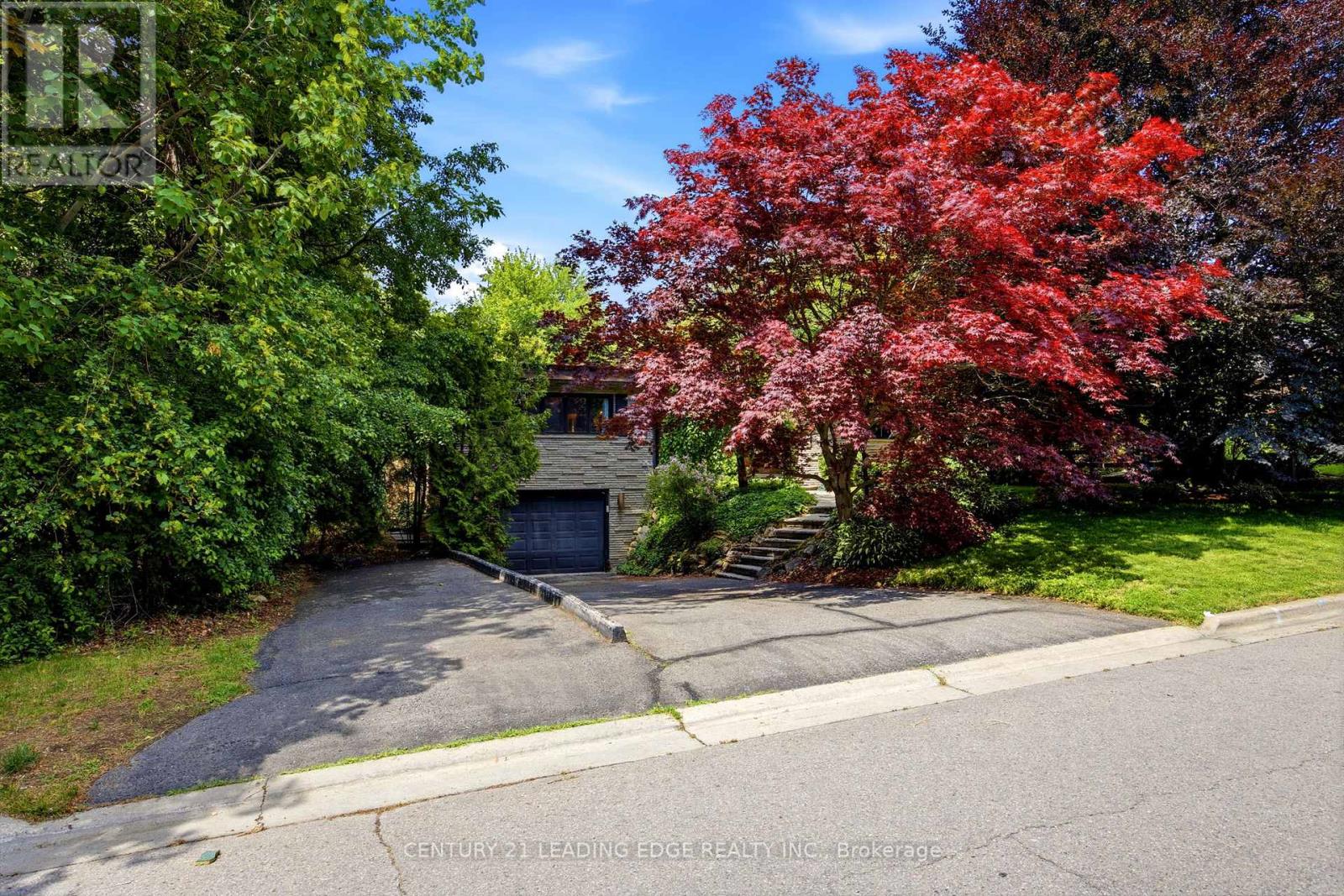 128 Marica Avenue, Oshawa, Ontario  L1G 3G8 - Photo 2 - E13667302