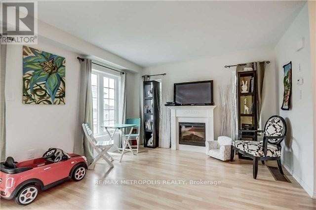 866 Audley Road S, Ajax, Ontario  L1Z 1M4 - Photo 4 - E13667410