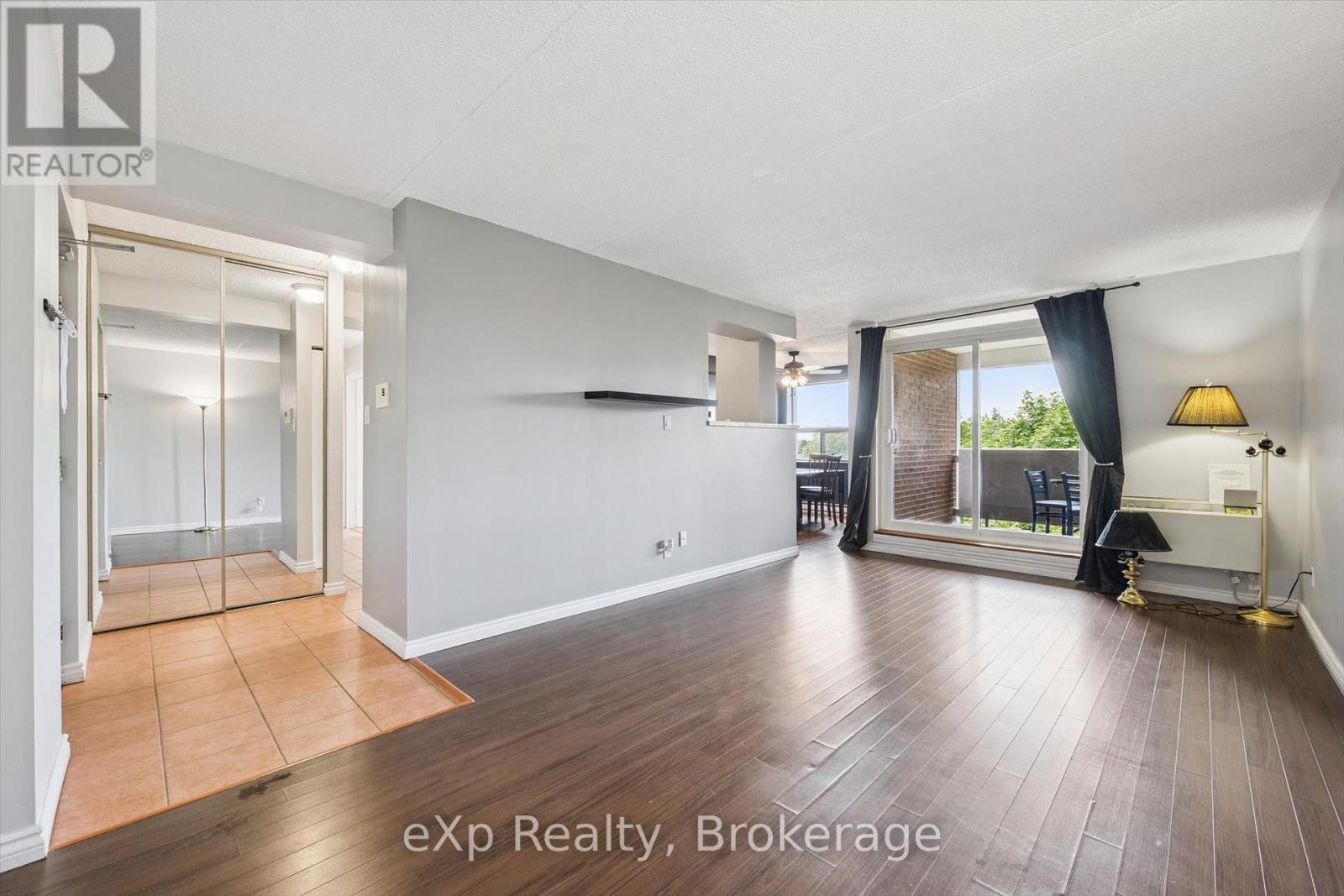 404 - 65 Silvercreek Parkway N, Guelph, Ontario N1H 7R9 - Photo 10 - X13667282