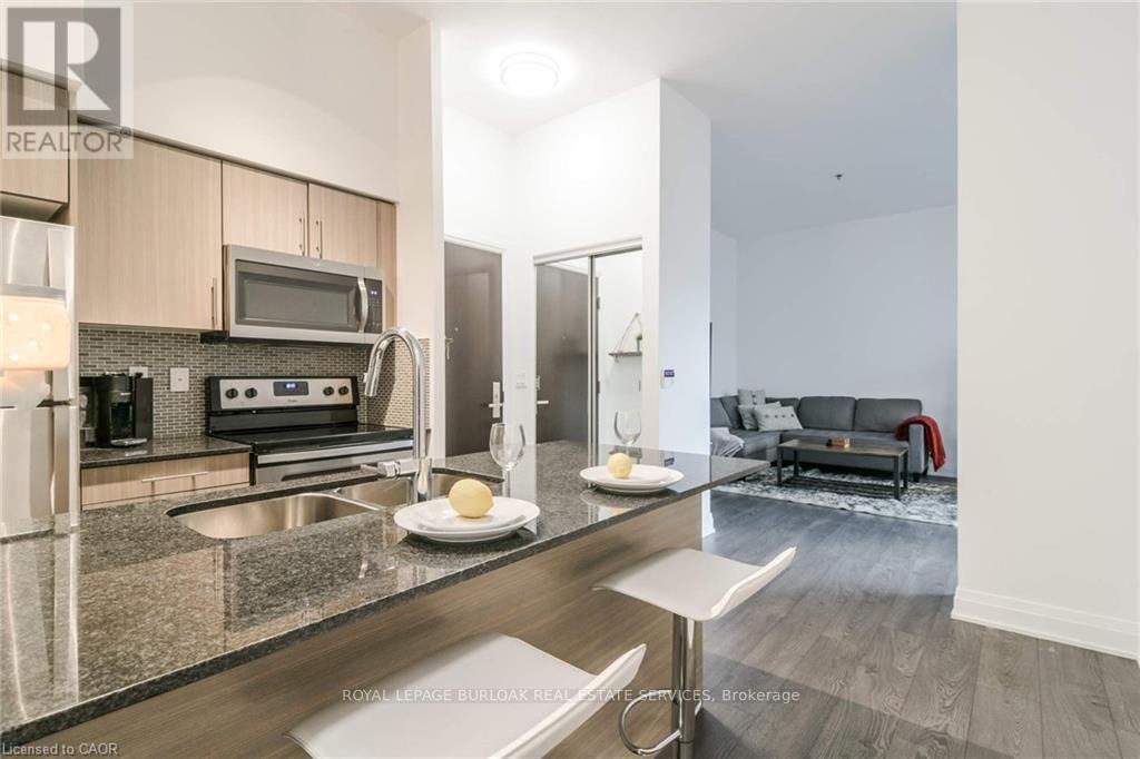 104 - 55 Speers Road, Oakville, Ontario L6K 0H9 - Photo 10 - W13666506