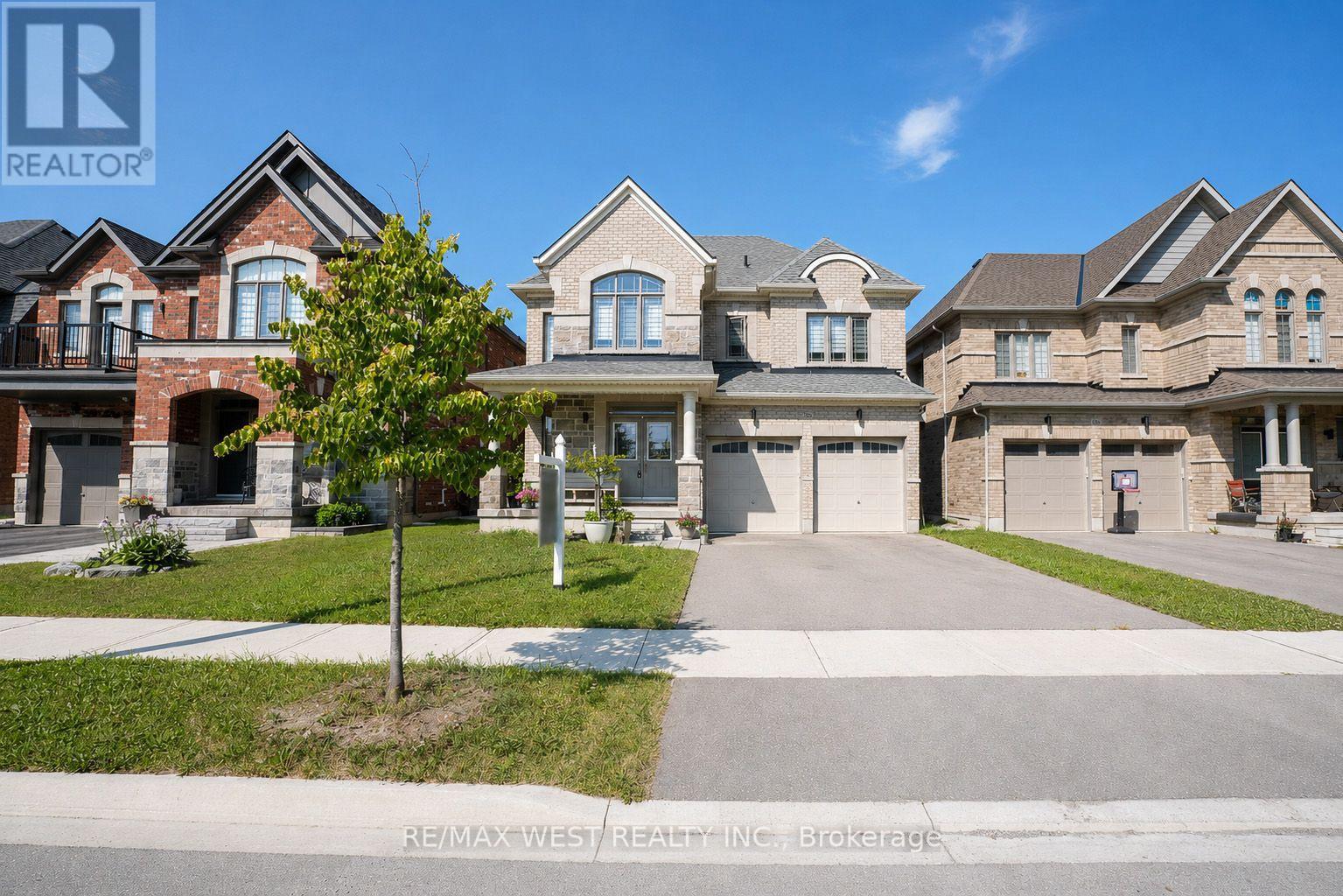 206 DOG WOOD BOULEVARD, East Gwillimbury, Ontario