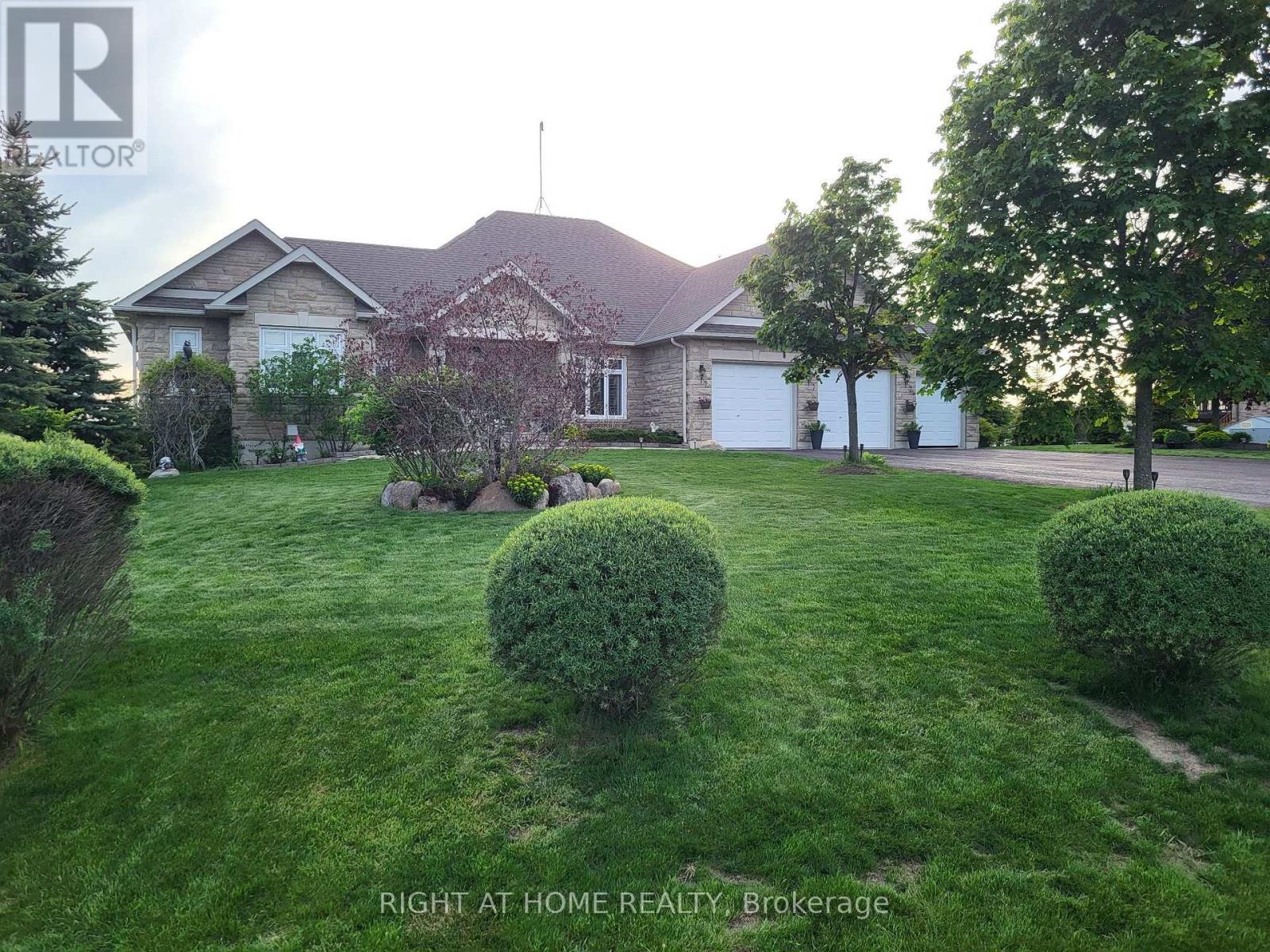 10 Brolley Crescent, Essa, Ontario  L0L 2N2 - Photo 2 - N13667506