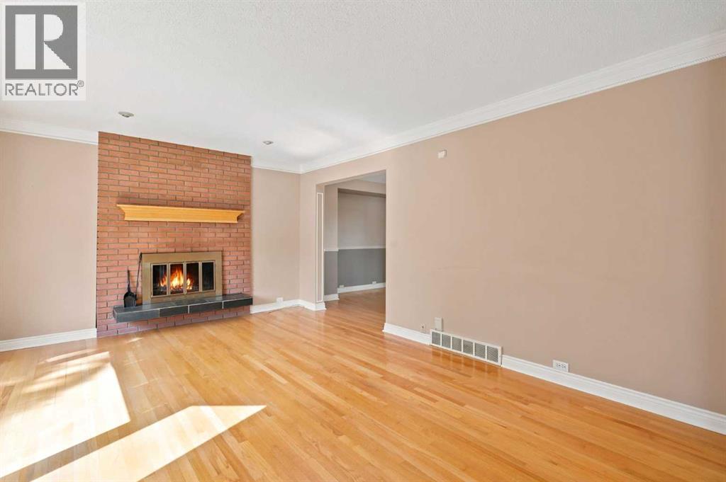 820 Canford Crescent SW, Calgary, Alberta  T2W 1L2 - Photo 7 - A2324534
