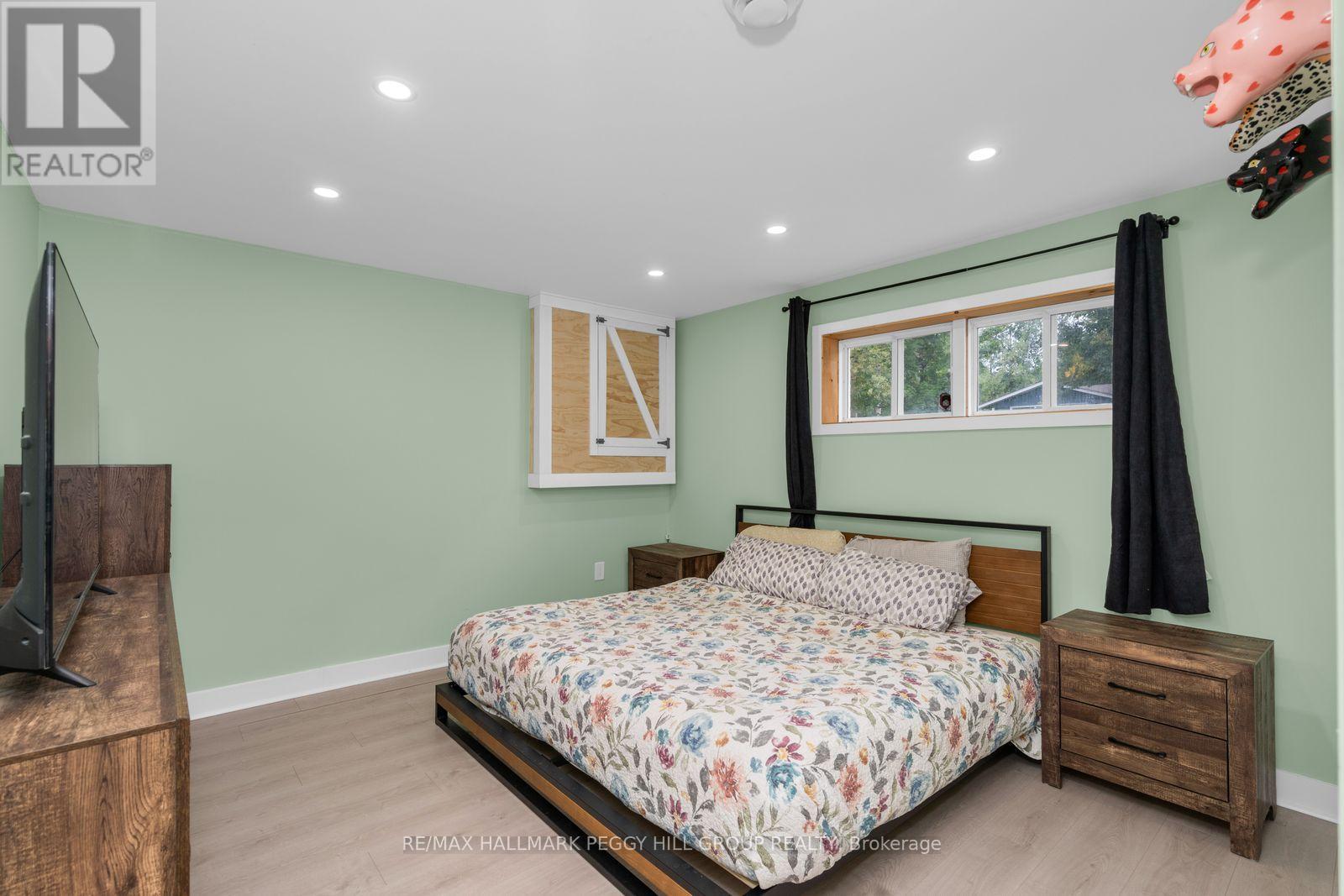 379 Wardell Street, Tay (Port Mcnicoll), Ontario  L0K 1R0 - Photo 11 - S13667354
