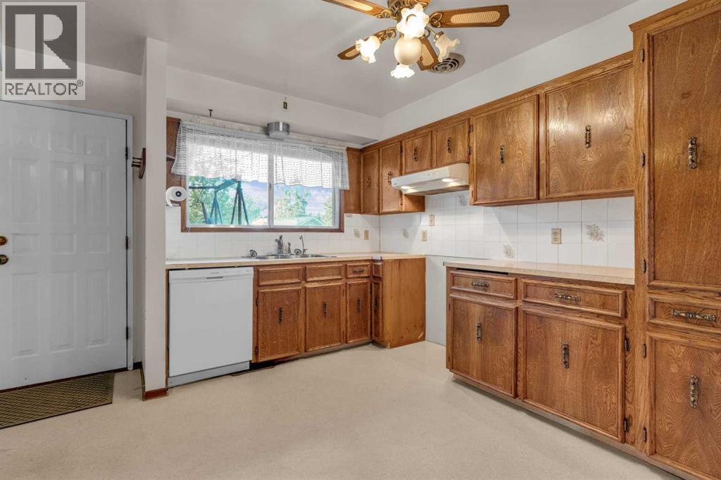 4511 Richmond Road SW, Calgary, Alberta  T3E 4P9 - Photo 11 - A2325001