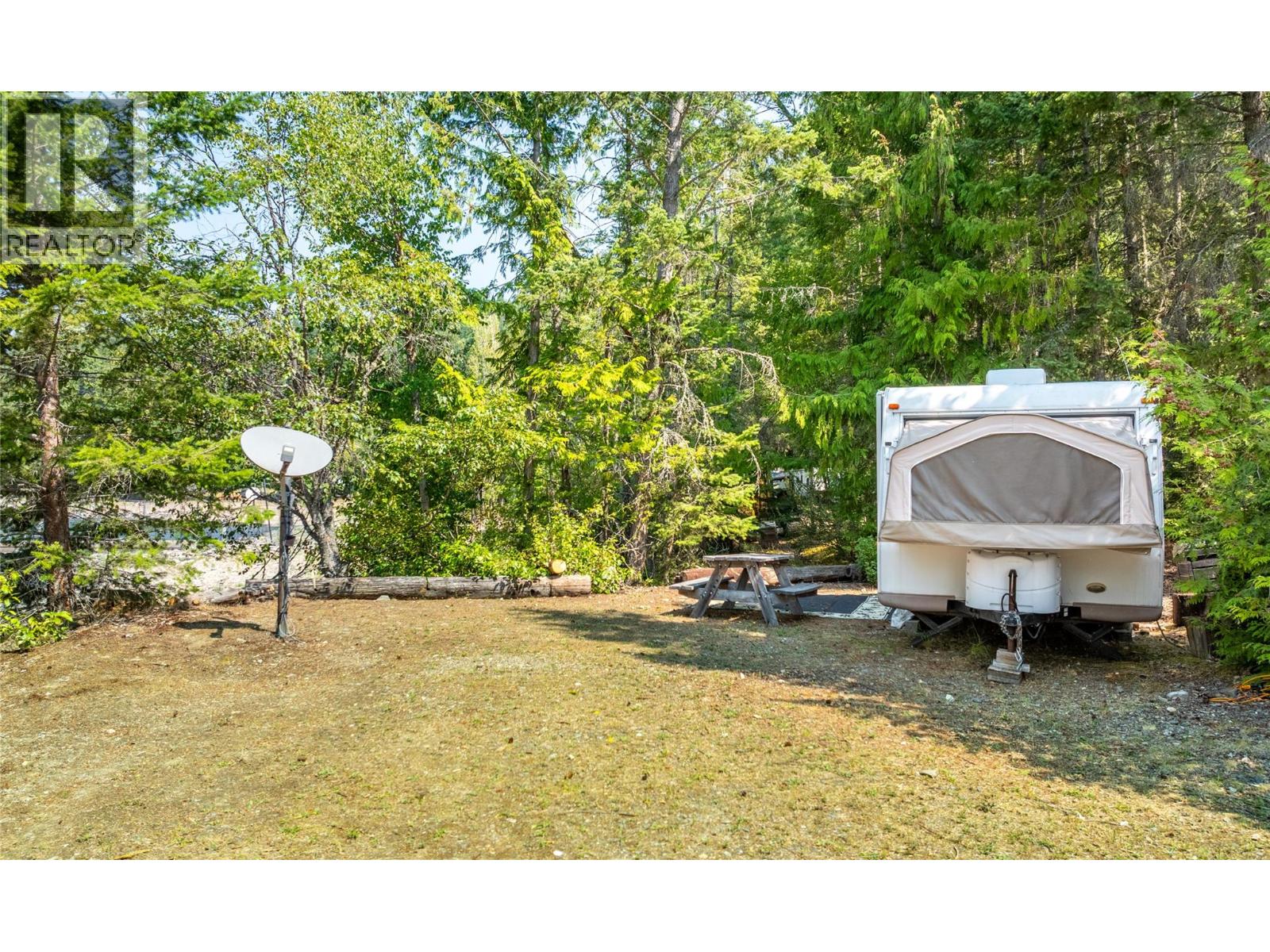 13883 3a Highway, Boswell, British Columbia  V0B 1A0 - Photo 8 - 10393244