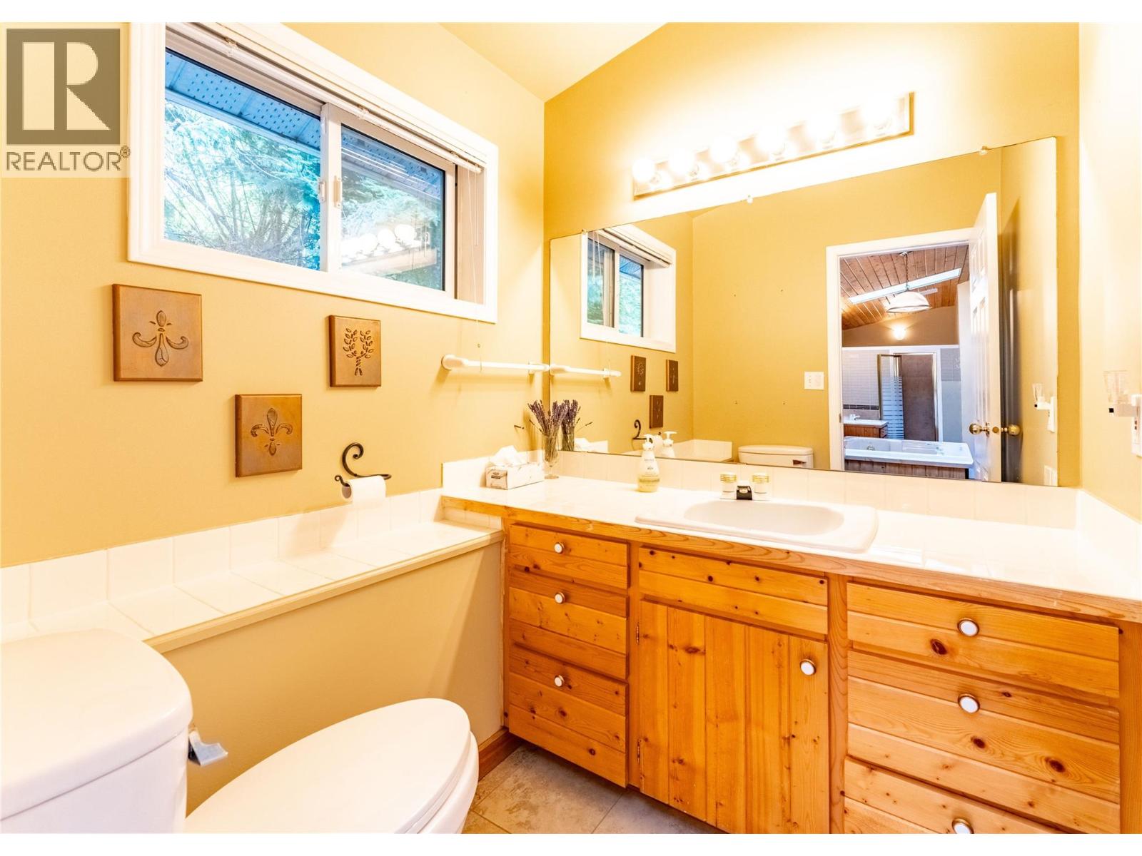 13883 3a Highway, Boswell, British Columbia  V0B 1A0 - Photo 60 - 10393244