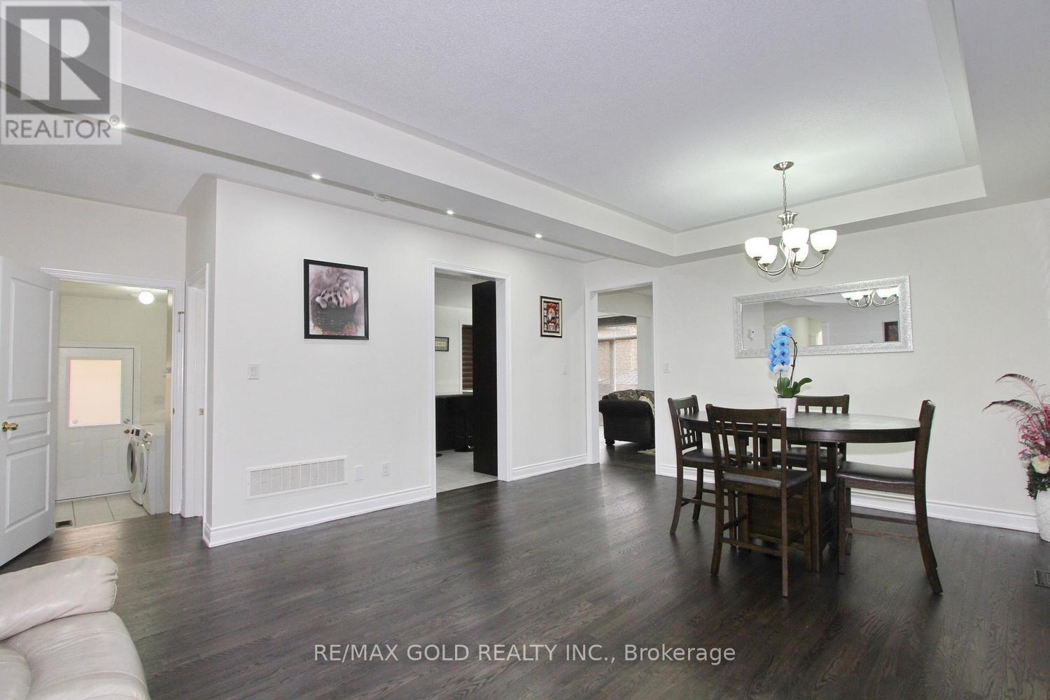 52 Bear Run Road, Brampton, Ontario  L6X 0E4 - Photo 10 - W13667288