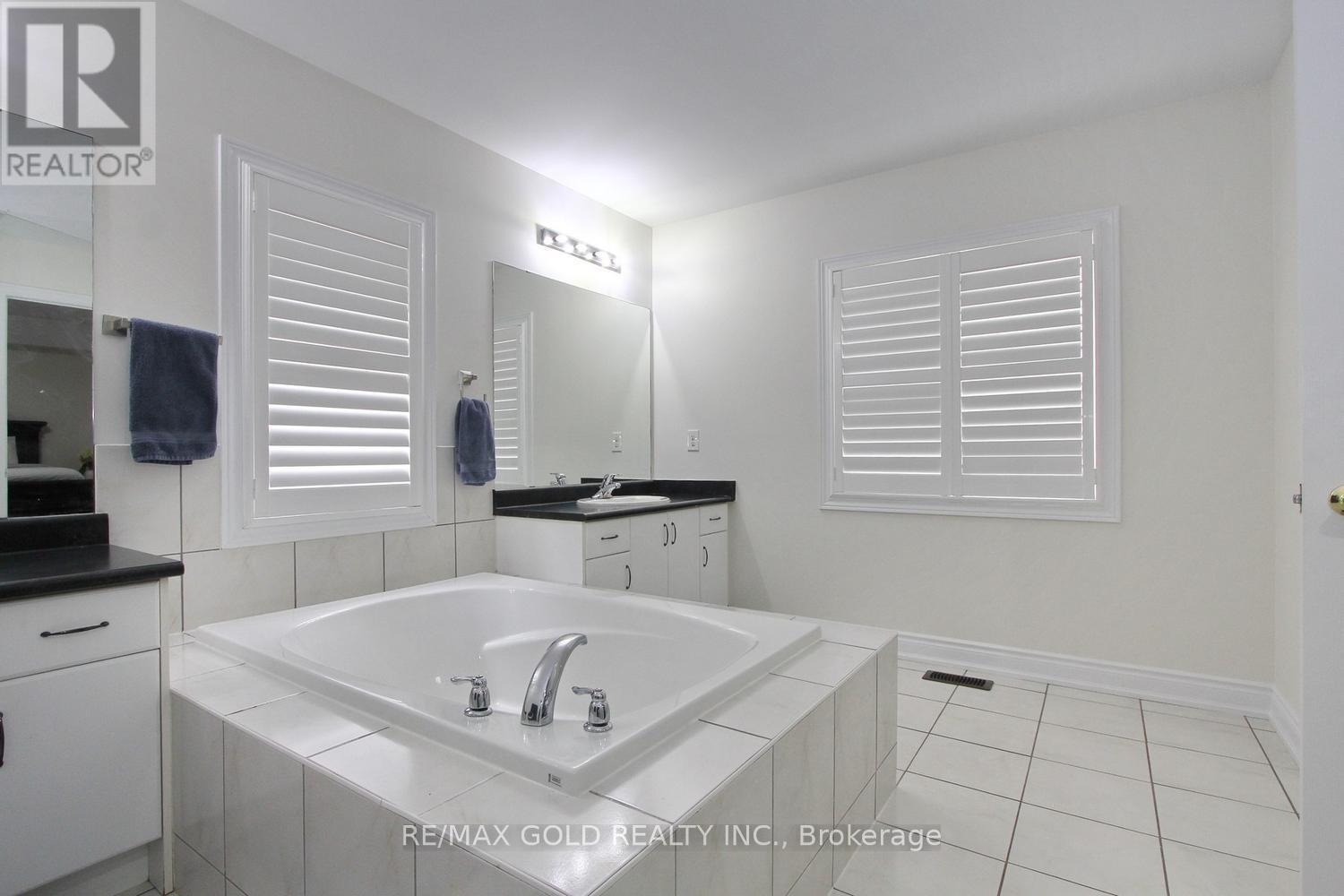 52 Bear Run Road, Brampton, Ontario  L6X 0E4 - Photo 30 - W13667288