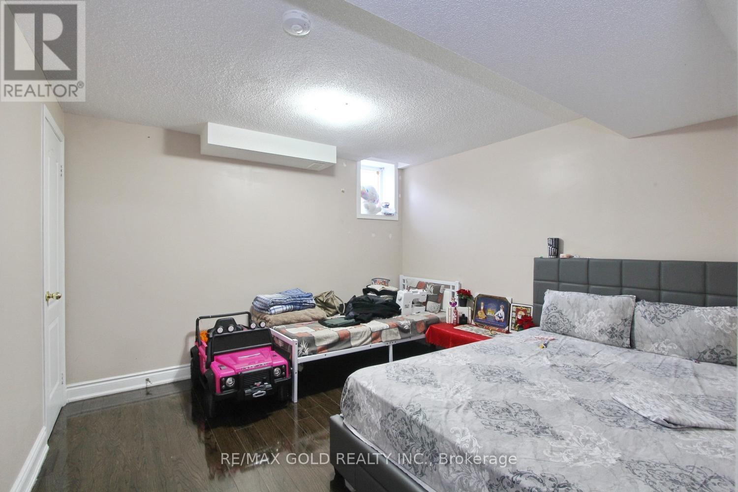 52 Bear Run Road, Brampton, Ontario  L6X 0E4 - Photo 44 - W13667288
