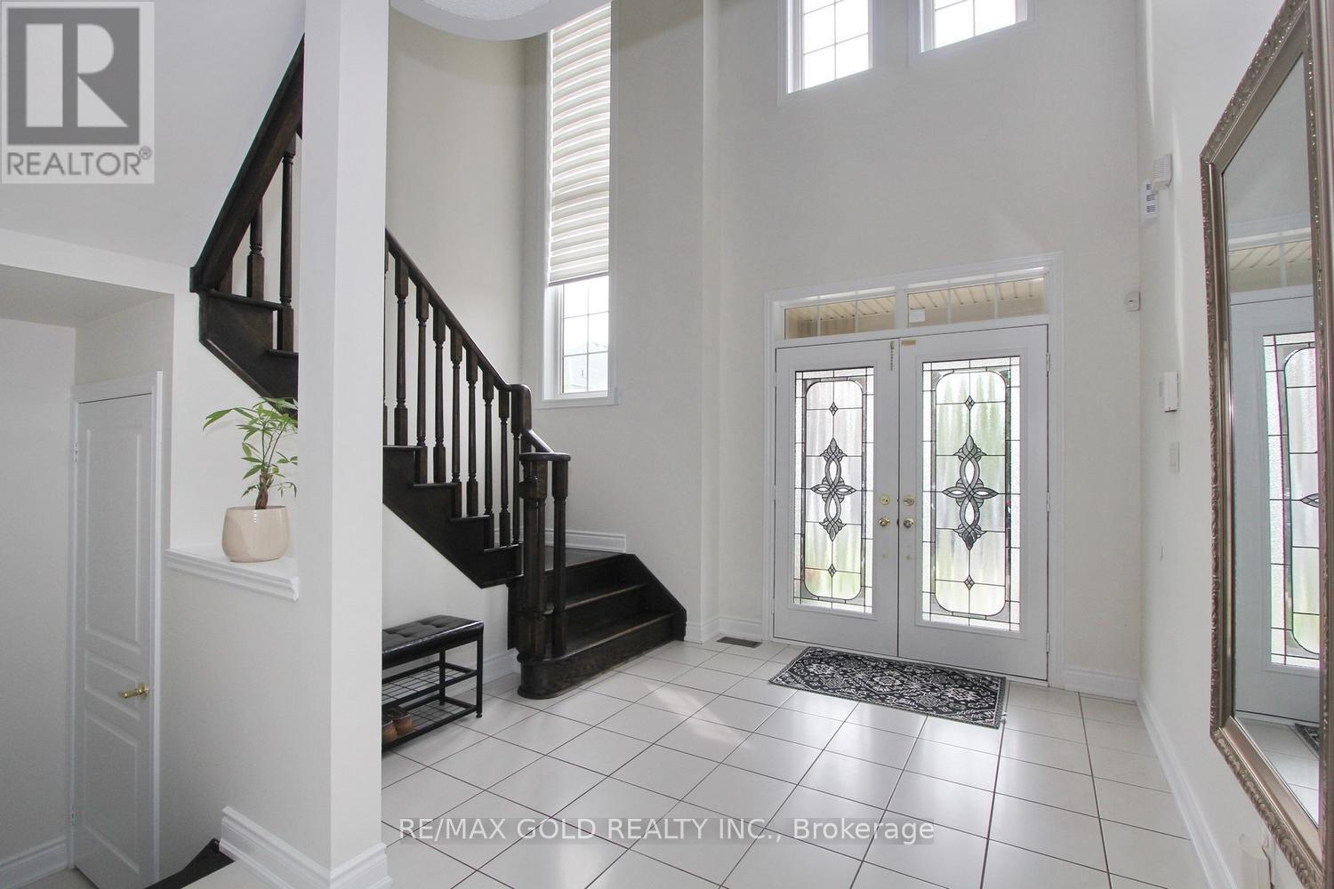 52 Bear Run Road, Brampton, Ontario  L6X 0E4 - Photo 5 - W13667288
