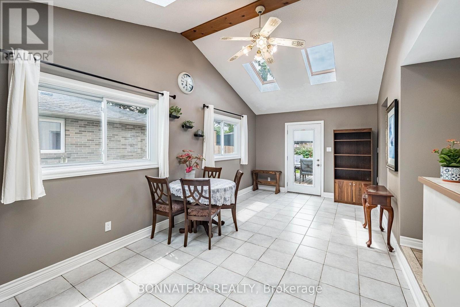 1324 Aldridge Crescent, Burlington, Ontario  L7M 1J1 - Photo 21 - W13667298