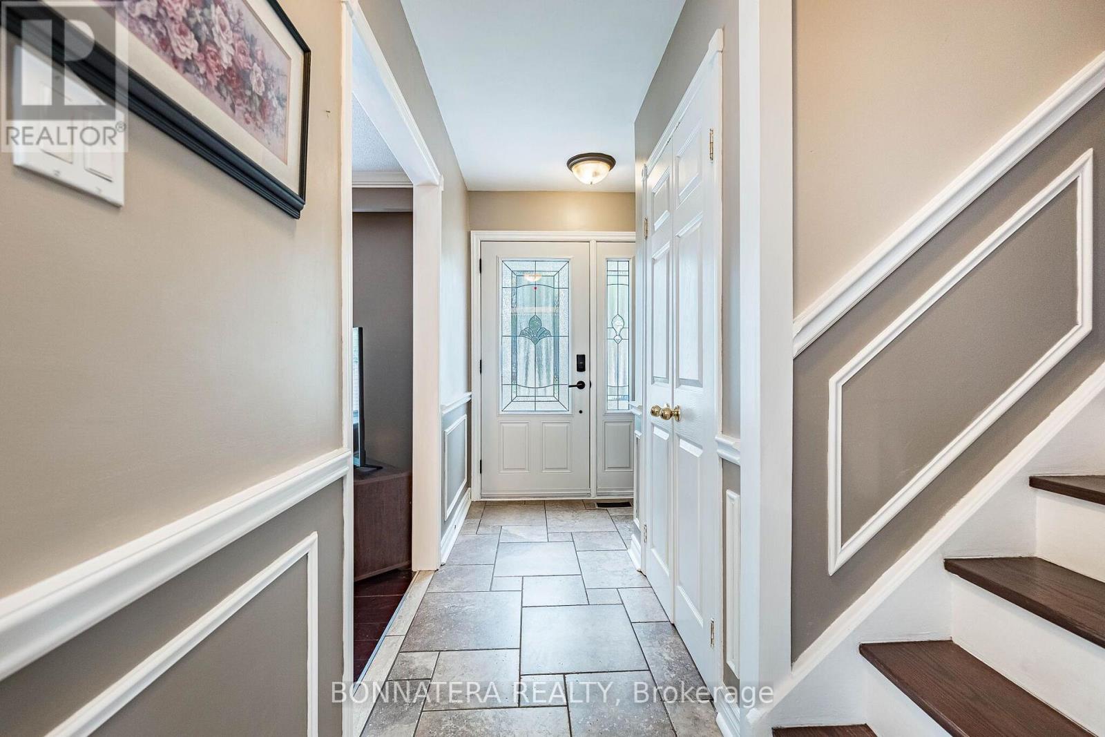 1324 Aldridge Crescent, Burlington, Ontario  L7M 1J1 - Photo 5 - W13667298