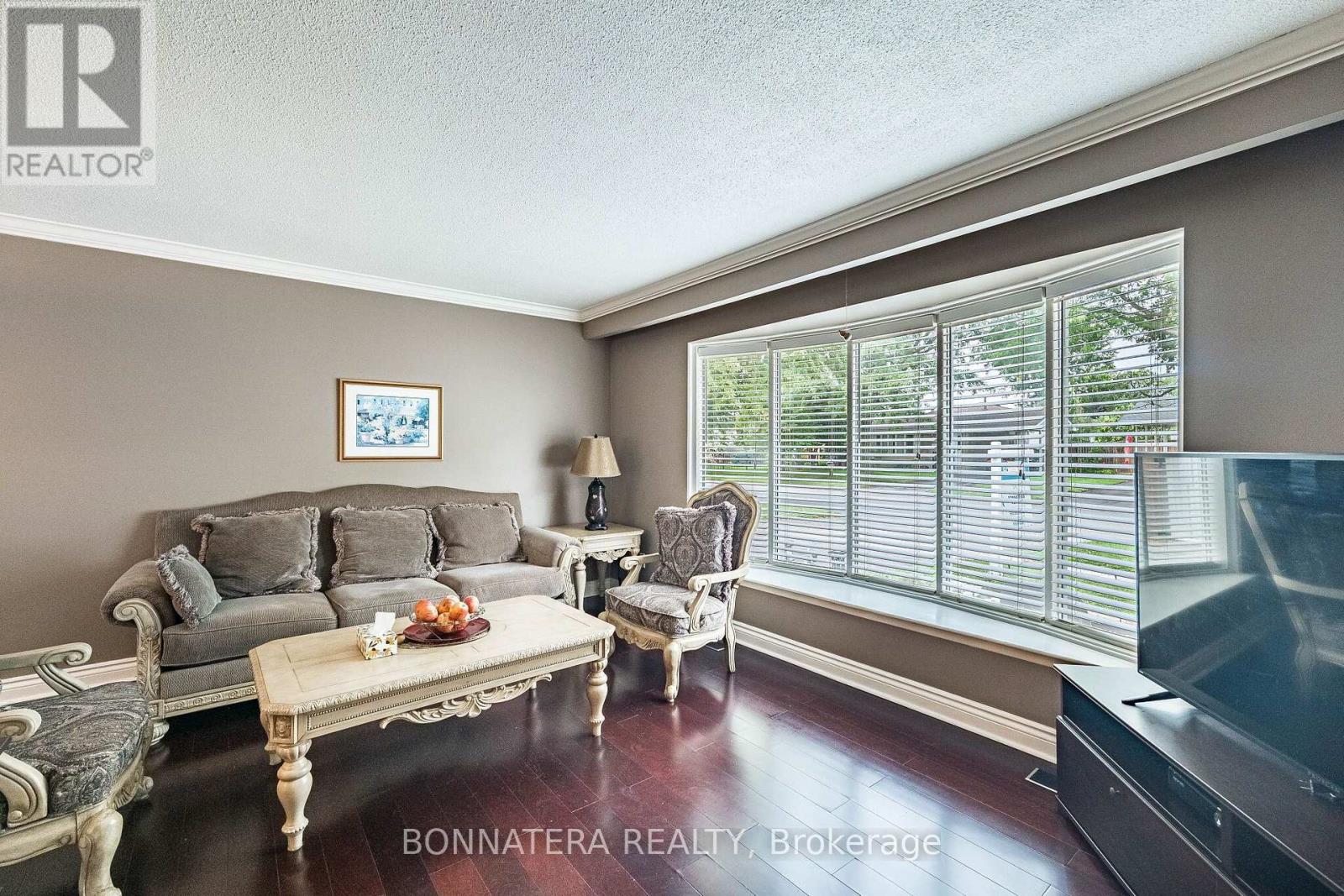 1324 Aldridge Crescent, Burlington, Ontario  L7M 1J1 - Photo 8 - W13667298
