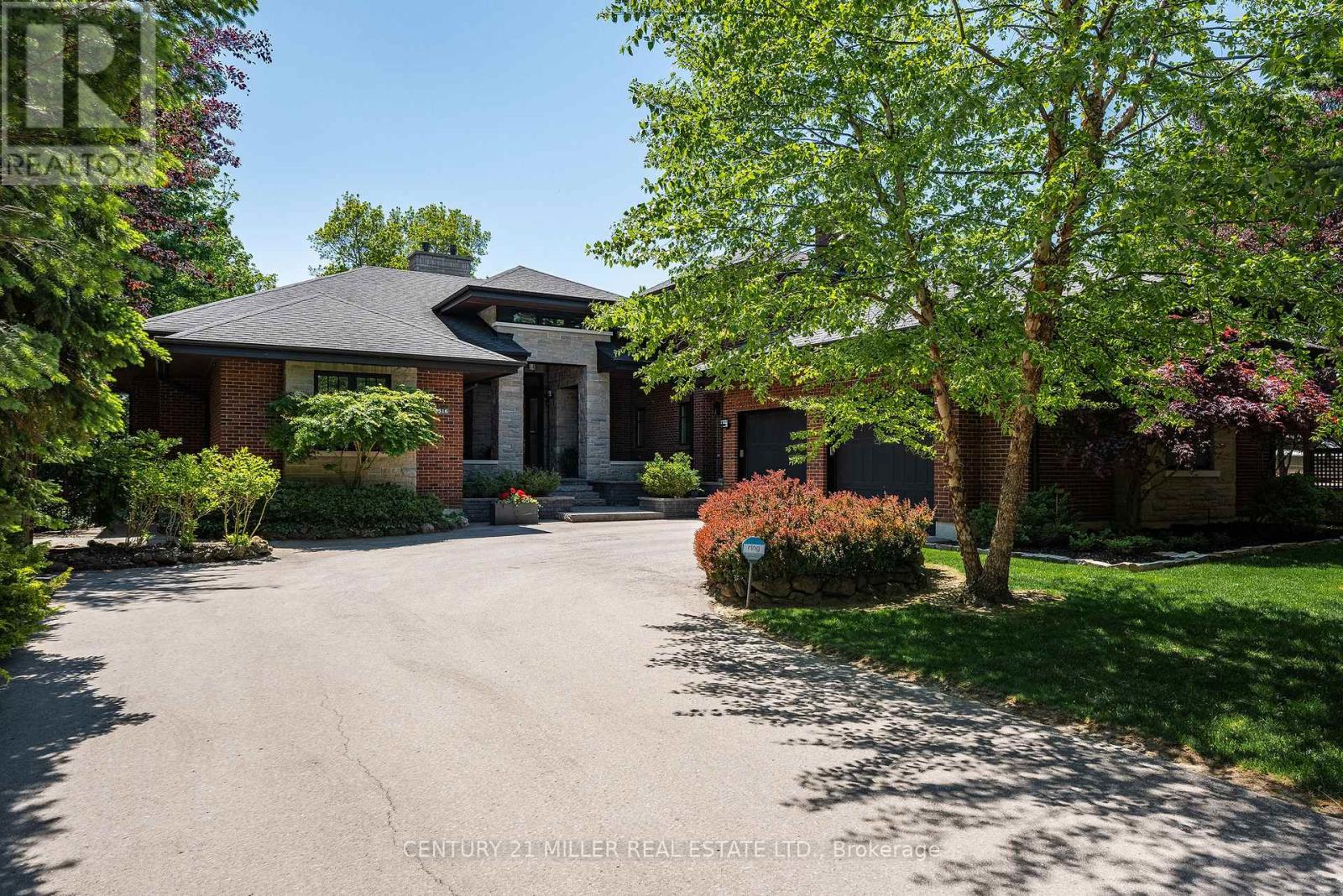 5316 Drenkelly Court, Mississauga, Ontario  L5M 2H4 - Photo 2 - W13667332