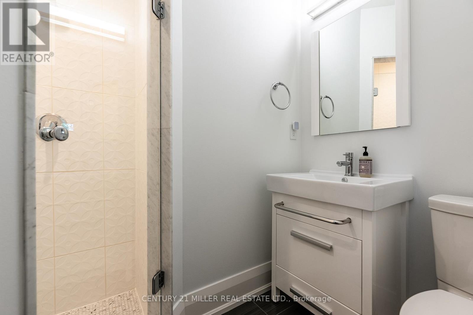 5316 Drenkelly Court, Mississauga, Ontario  L5M 2H4 - Photo 33 - W13667332