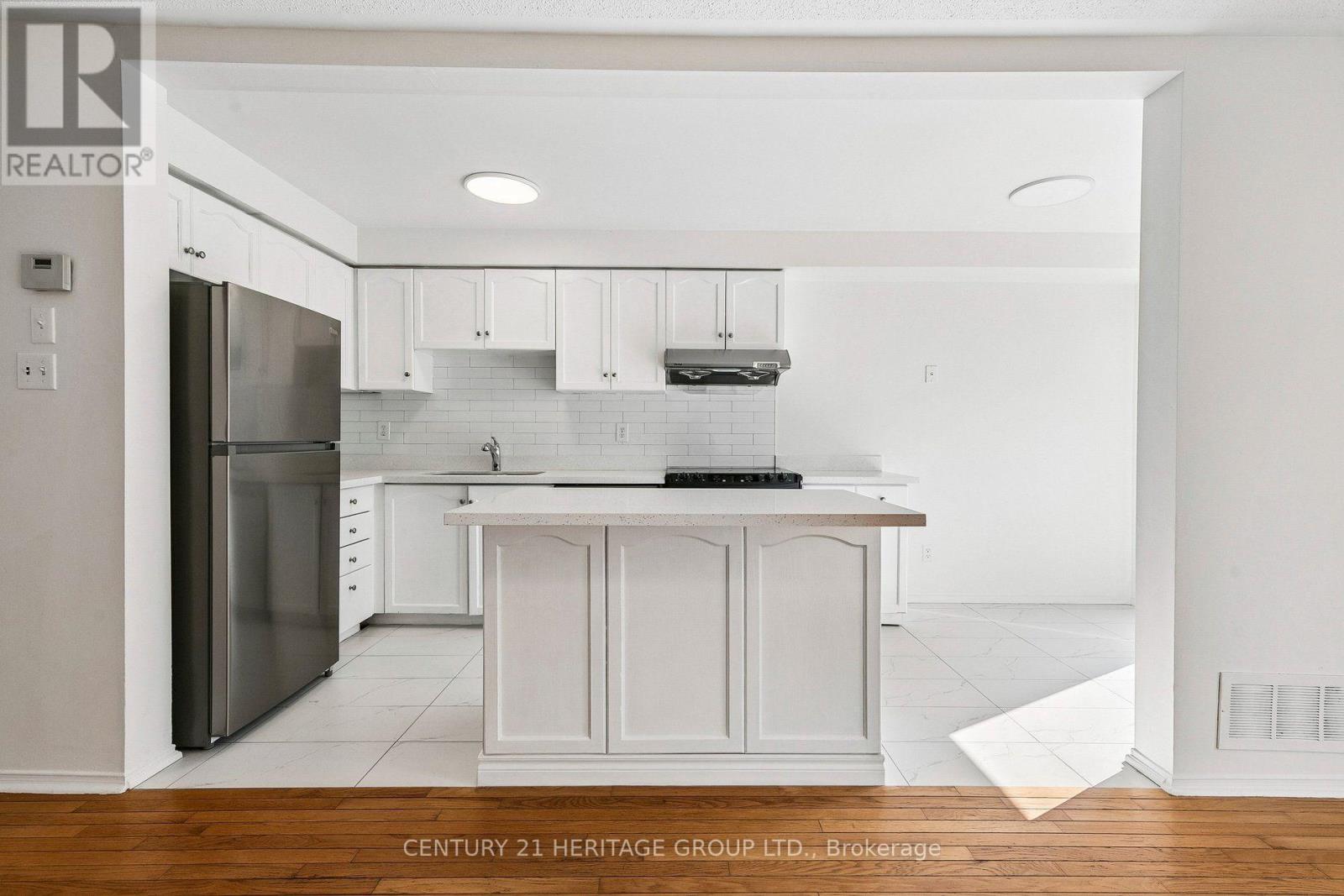 3920 Zenith Court, Mississauga, Ontario  L5N 7H7 - Photo 12 - W13667336