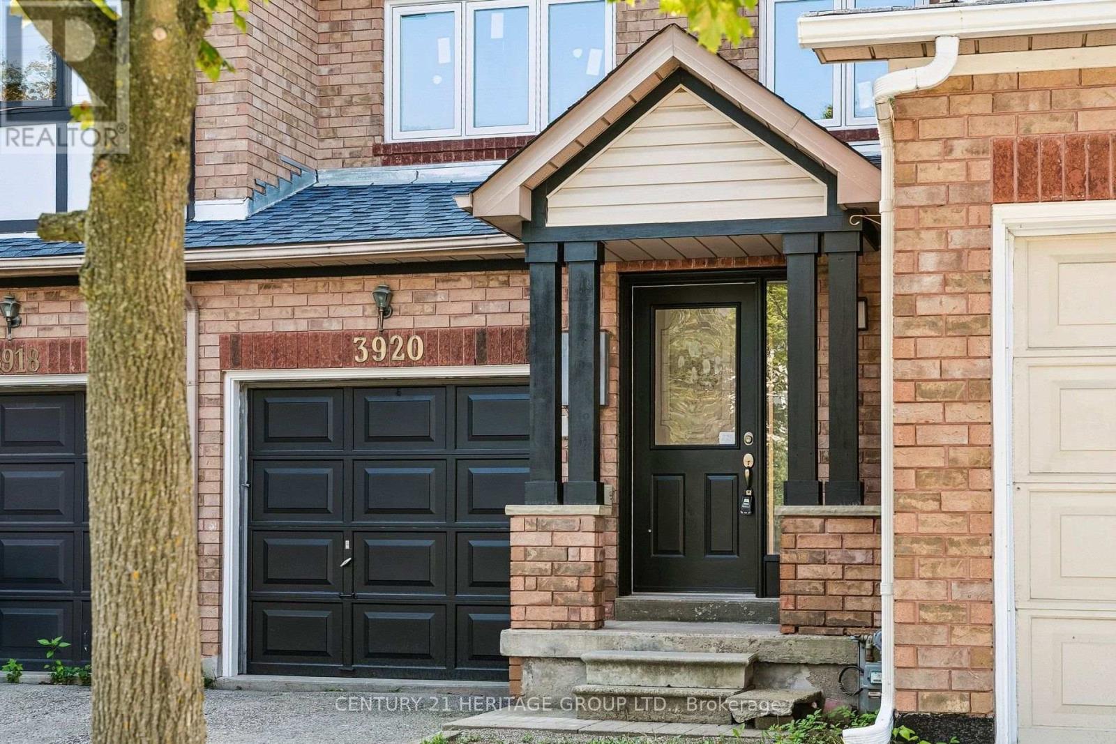 3920 Zenith Court, Mississauga, Ontario  L5N 7H7 - Photo 3 - W13667336