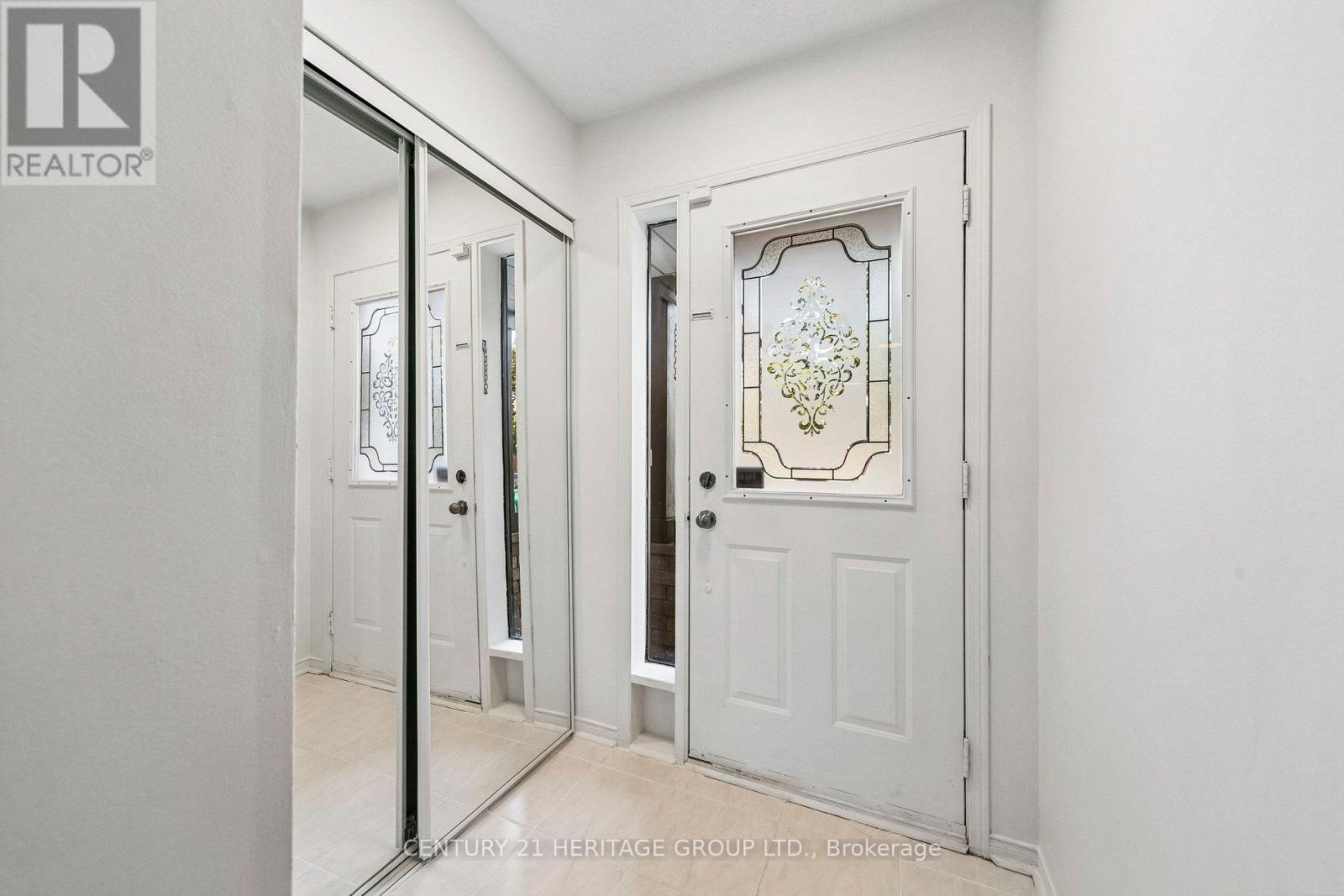 3920 Zenith Court, Mississauga, Ontario  L5N 7H7 - Photo 6 - W13667336