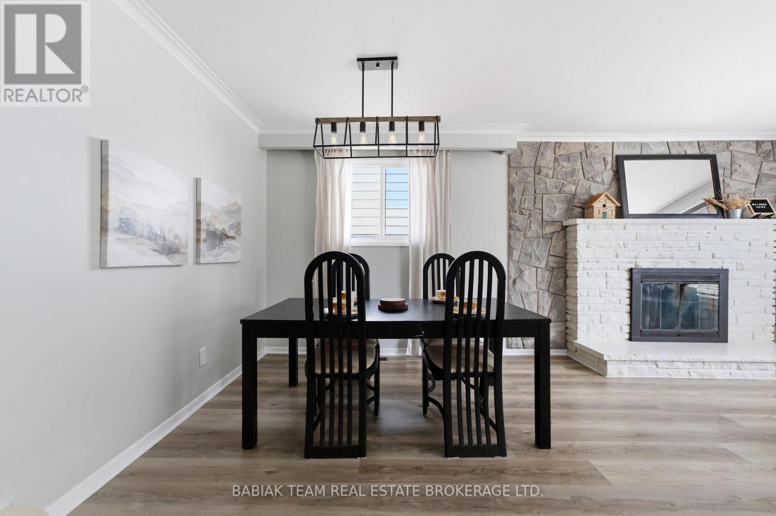149 Mountainview Road S, Halton Hills, Ontario  L7G 4K4 - Photo 7 - W13667412