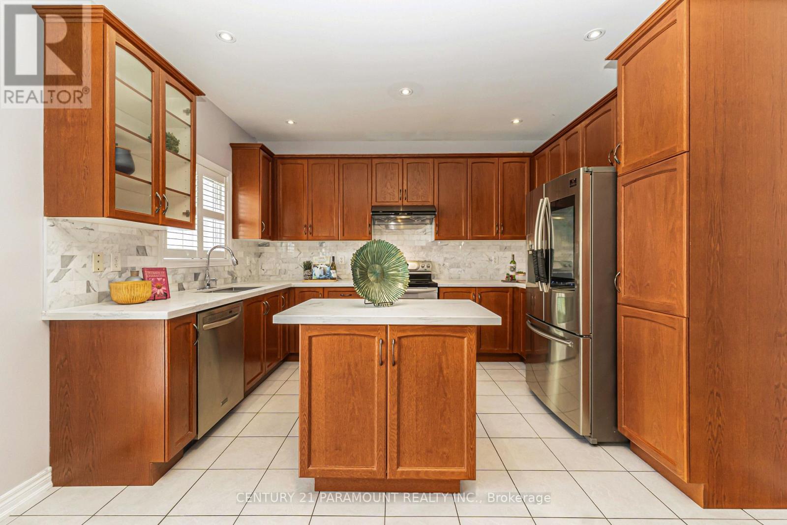 56 Dovehaven Crescent, Brampton, Ontario  L6P 2N8 - Photo 12 - W13667446