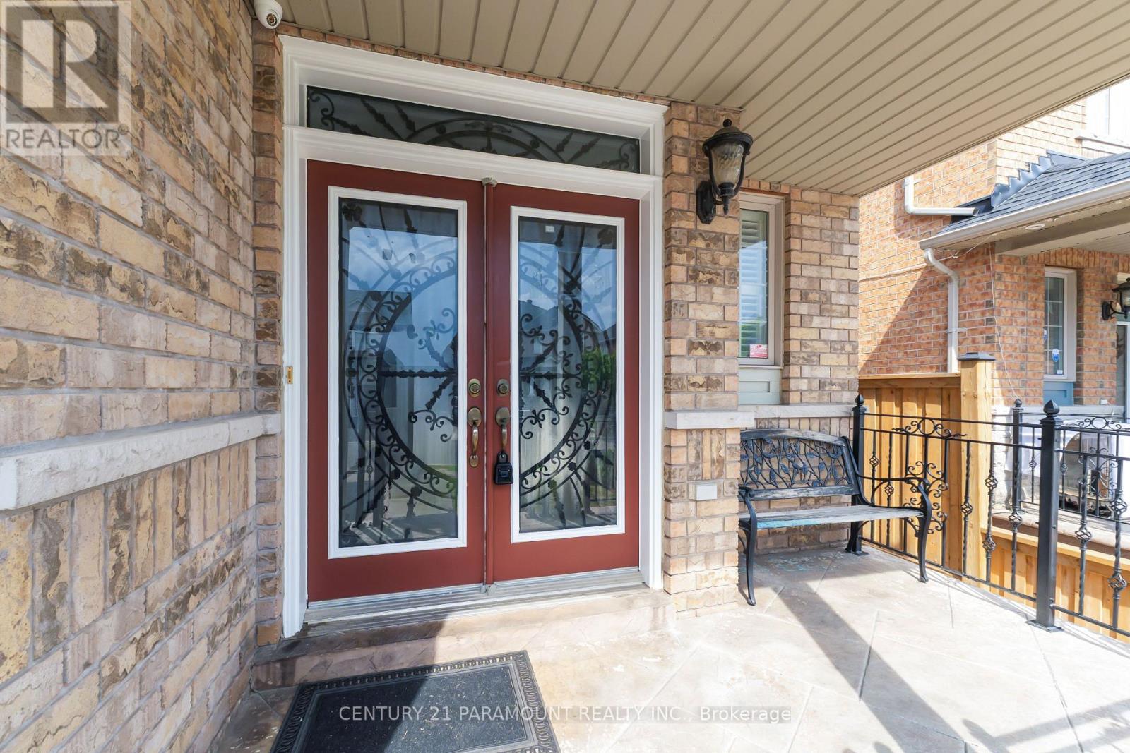 56 Dovehaven Crescent, Brampton, Ontario  L6P 2N8 - Photo 2 - W13667446