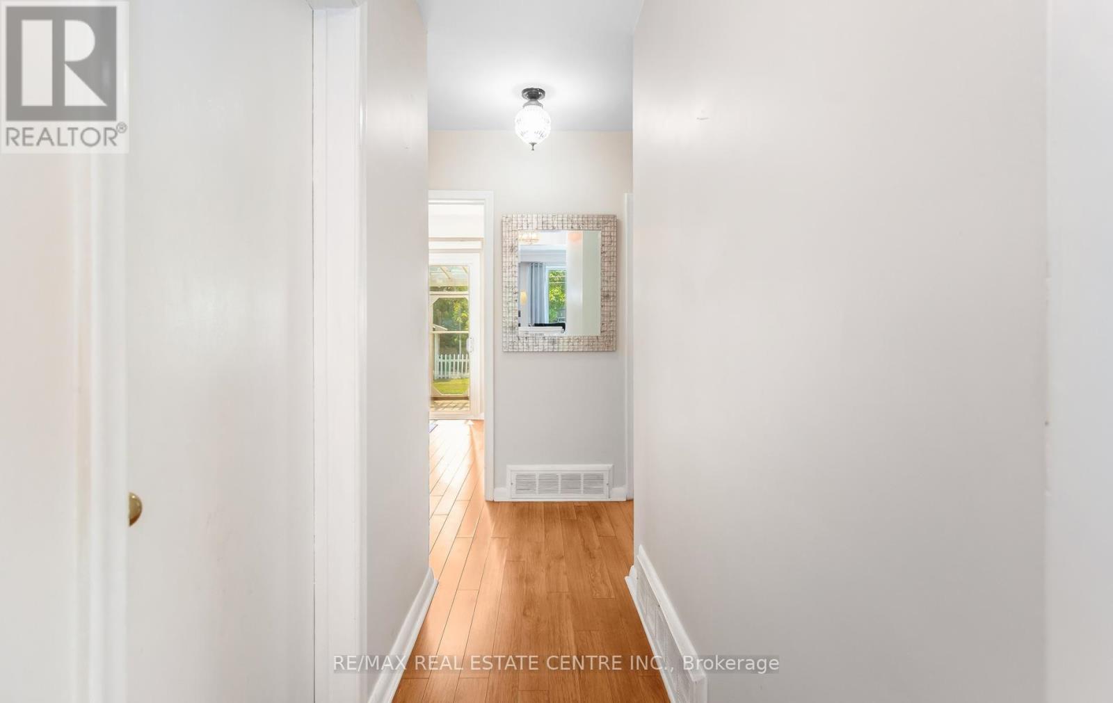 3518 The Credit Woodlands, Mississauga, Ontario  L5C 2X6 - Photo 16 - W13667482