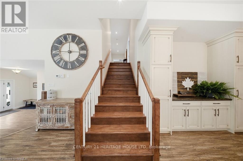 5 Echo Villa Avenue, Brantford, Ontario  N3S 6X8 - Photo 18 - X13667356