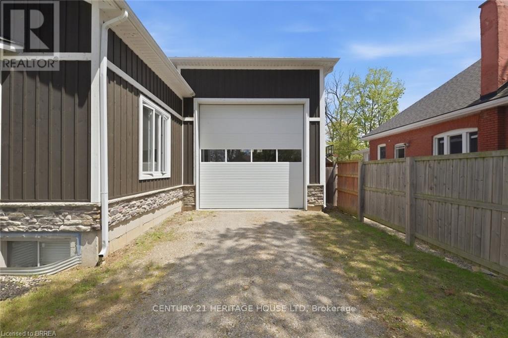 5 Echo Villa Avenue, Brantford, Ontario  N3S 6X8 - Photo 35 - X13667356
