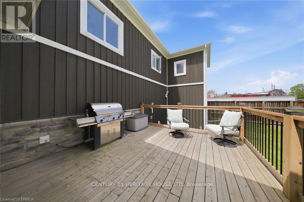5 Echo Villa Avenue, Brantford, Ontario  N3S 6X8 - Photo 40 - X13667356