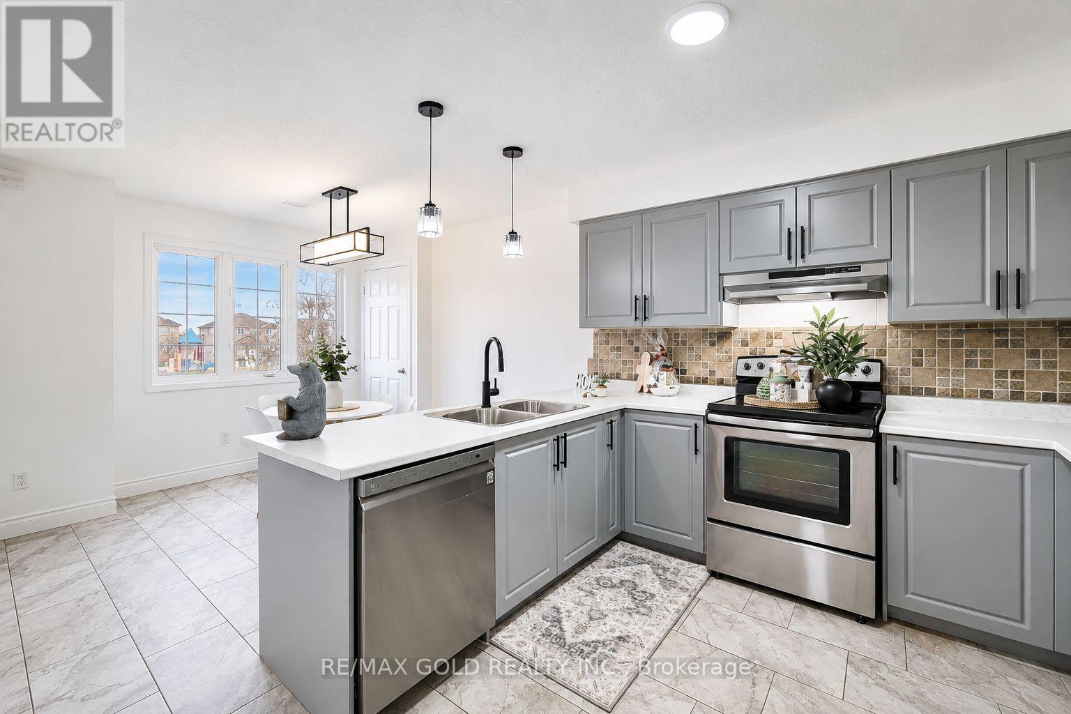 5a - 50 Howe Drive, Kitchener, Ontario N2E 0A3 - Photo 5 - X13667424