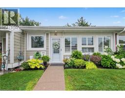 82 SZOLLOSY Circle, Hamilton, Ontario