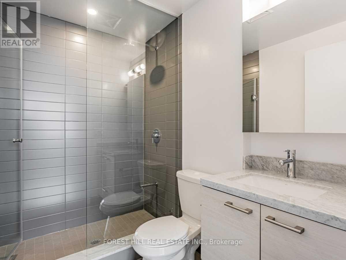 5702 - 2221 YONGE STREET Toronto (Mount Pleasant West), ON M4S 2B4