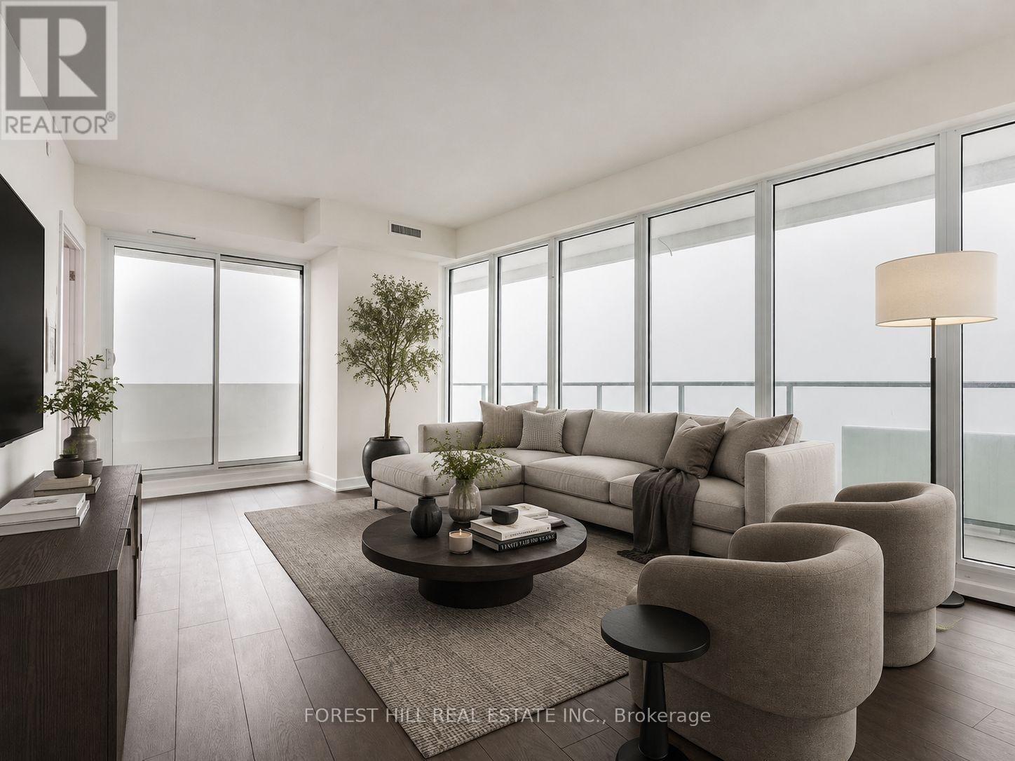 5702 - 2221 YONGE STREET Toronto (Mount Pleasant West), ON M4S 2B4