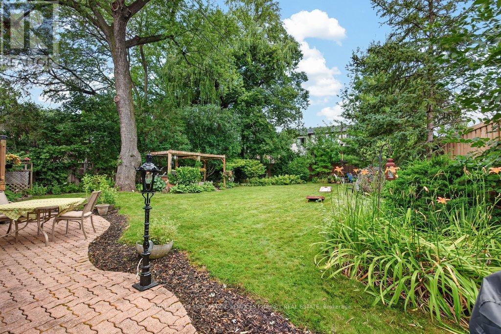 487 Wildwood Drive, Oakville, Ontario L6K 1V1 - Photo 23 - W13598892