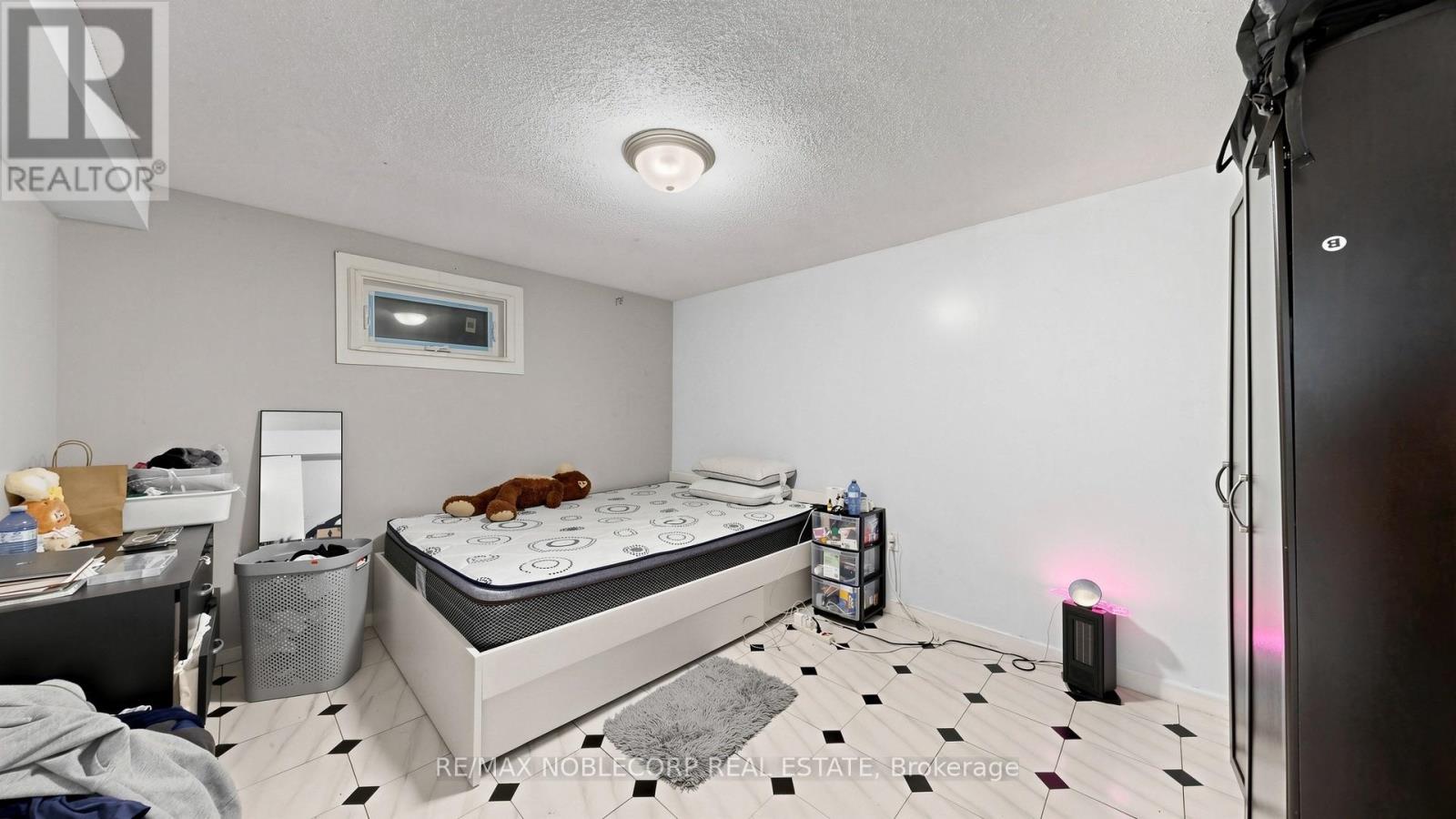 95 Snowood Court, Toronto, Ontario  M3N 1E7 - Photo 36 - W13622260