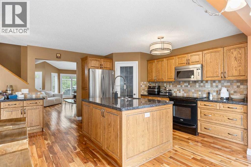 152 Douglas Glen Mews Se, Calgary, Alberta  T2Z 2M9 - Photo 10 - A2325722