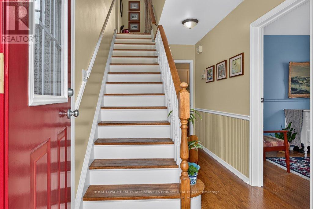 487 Wildwood Drive, Oakville, Ontario L6K 1V1 - Photo 4 - W13598892