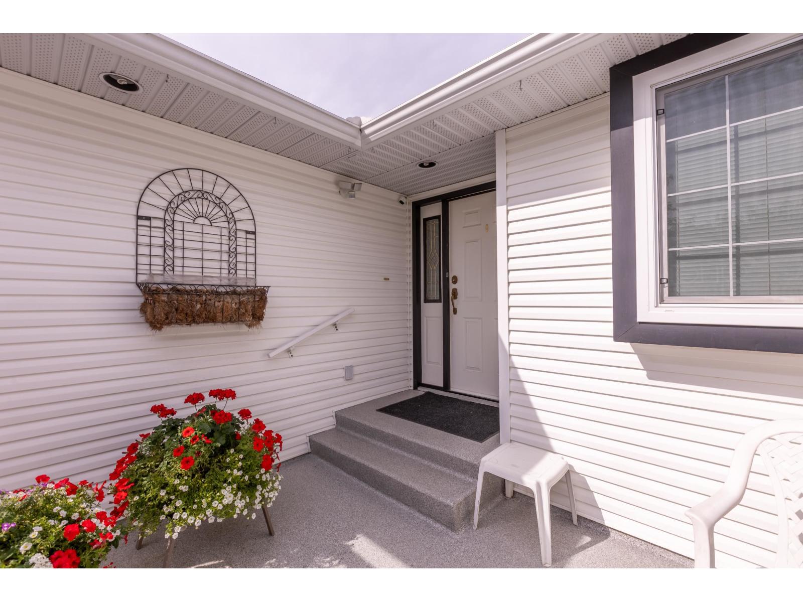 2901 Southern Place, Abbotsford, British Columbia  V2T 5H7 - Photo 2 - R3154586