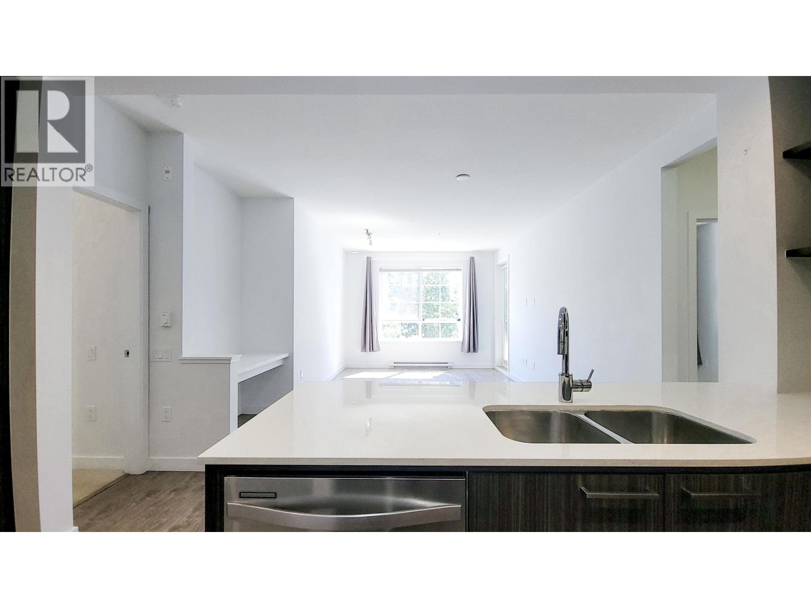 210 608 Como Lake Avenue, Coquitlam, British Columbia  V3J 0B2 - Photo 6 - R3154769
