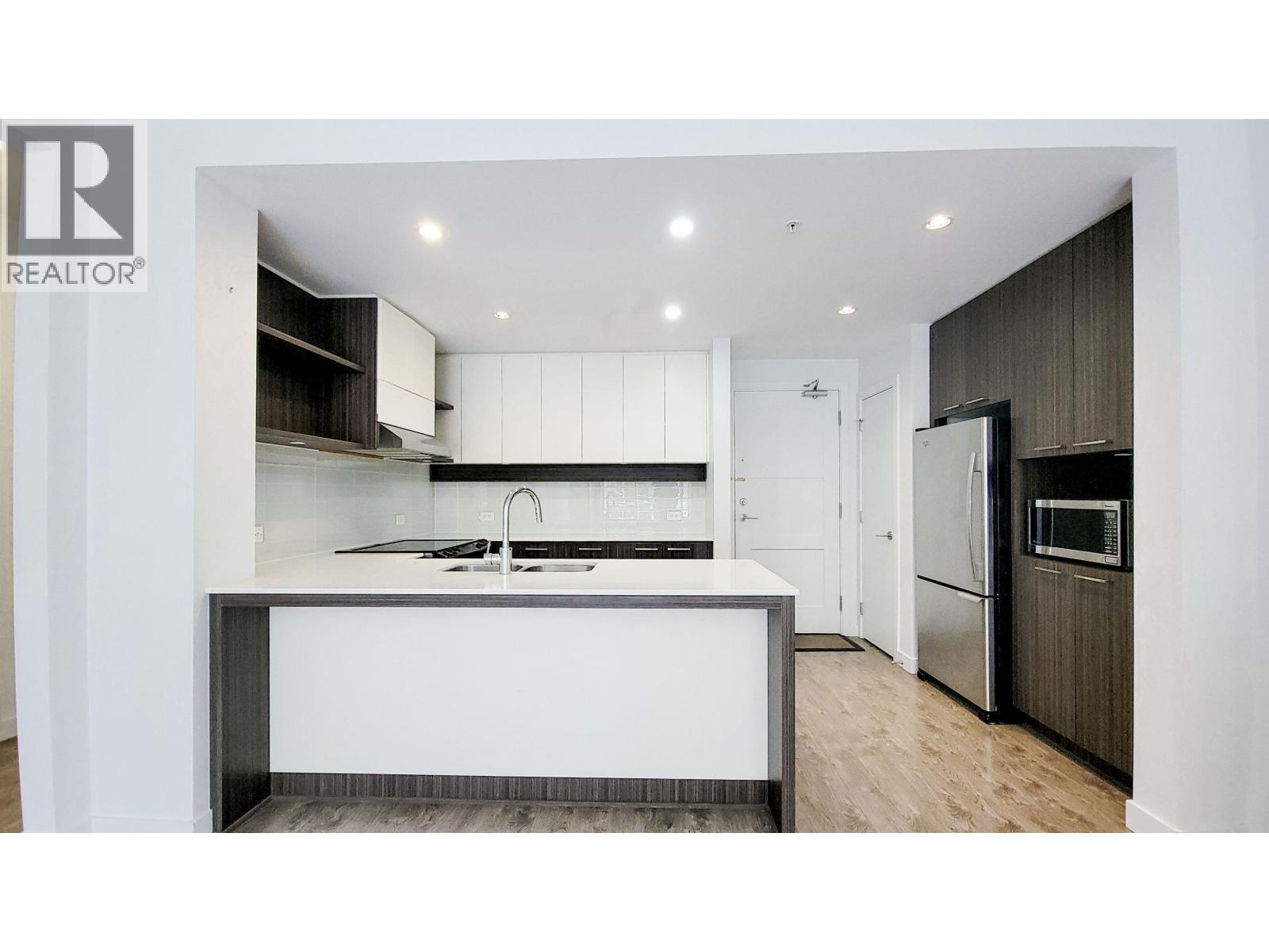 210 608 Como Lake Avenue, Coquitlam, British Columbia  V3J 0B2 - Photo 11 - R3154769