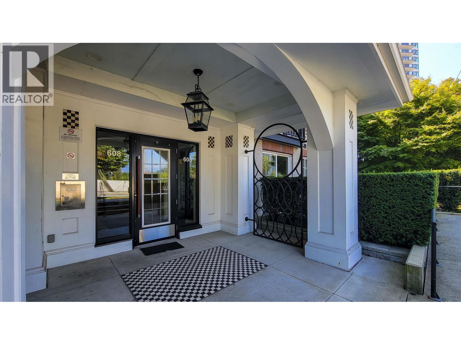 210 608 Como Lake Avenue, Coquitlam, British Columbia  V3J 0B2 - Photo 3 - R3154769