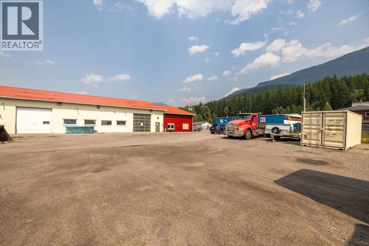 641 Sparwood Drive, Sparwood, British Columbia  V0B 2G1 - Photo 14 - 10396013