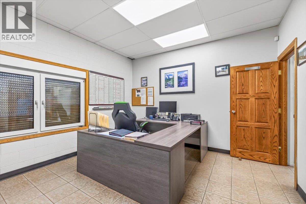 641 Sparwood Drive, Sparwood, British Columbia  V0B 2G1 - Photo 29 - 10396013